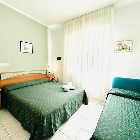 Hotel Villa Grazia Cesenatico Buitenkant foto