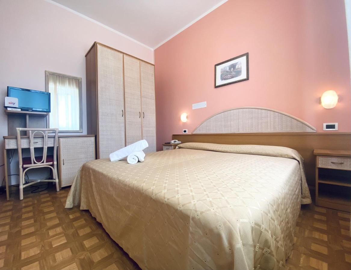 Hotel Villa Grazia Cesenatico Buitenkant foto