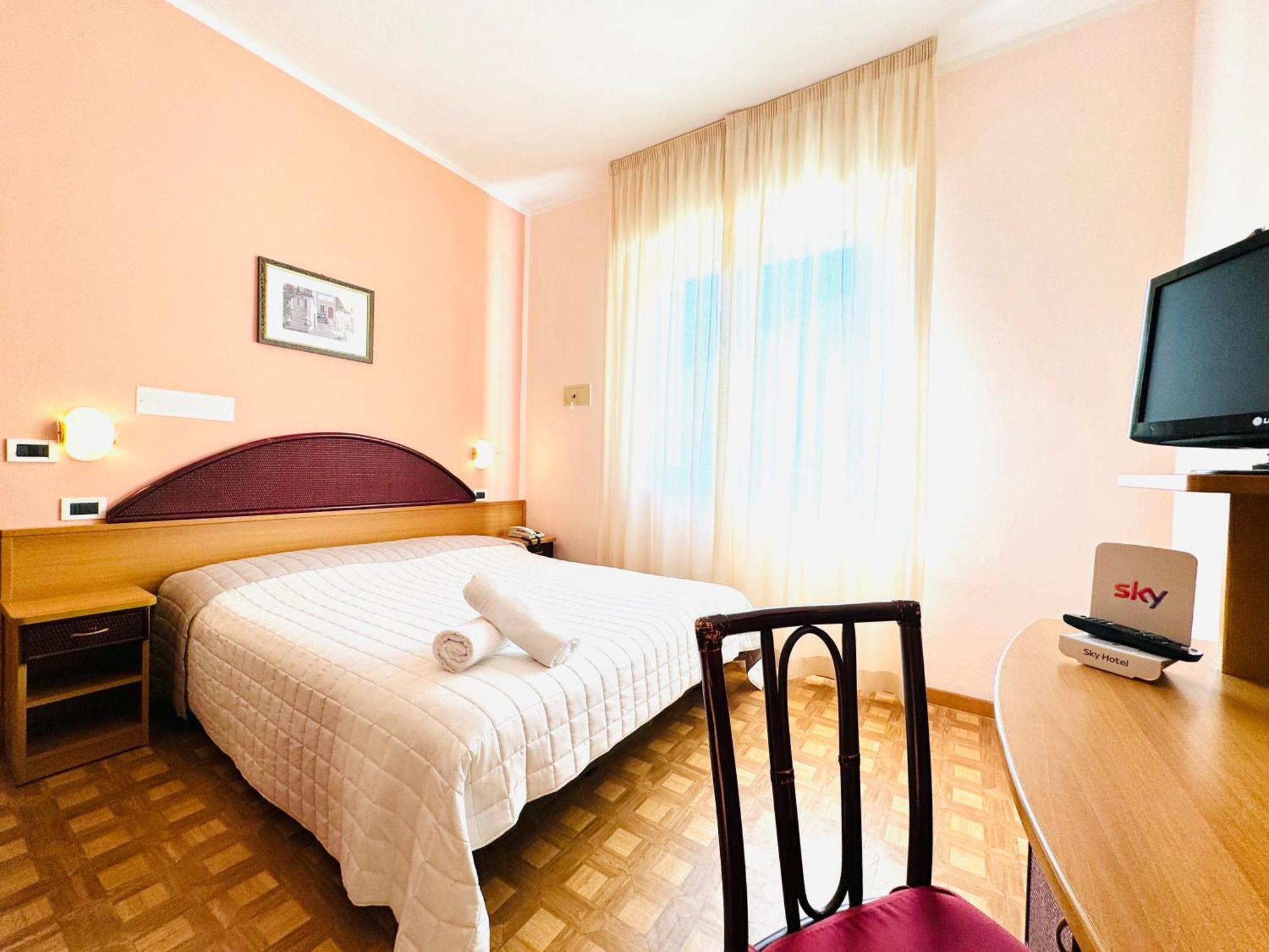 Hotel Villa Grazia Cesenatico Buitenkant foto