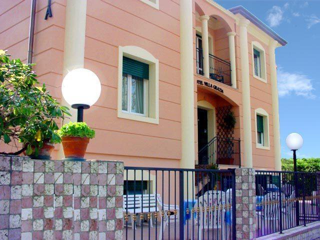 Hotel Villa Grazia Cesenatico Buitenkant foto