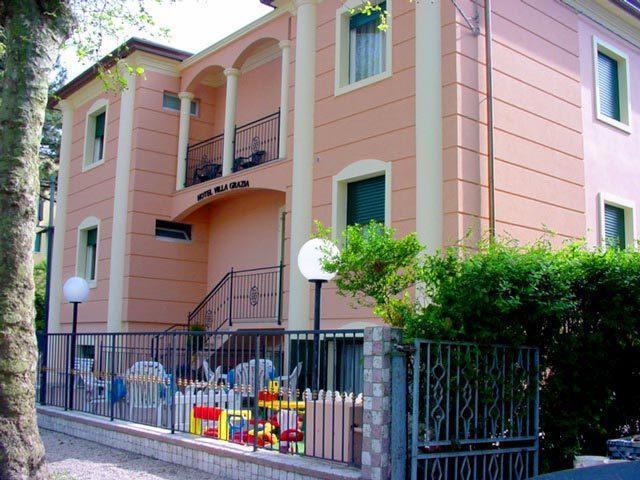 Hotel Villa Grazia Cesenatico Buitenkant foto
